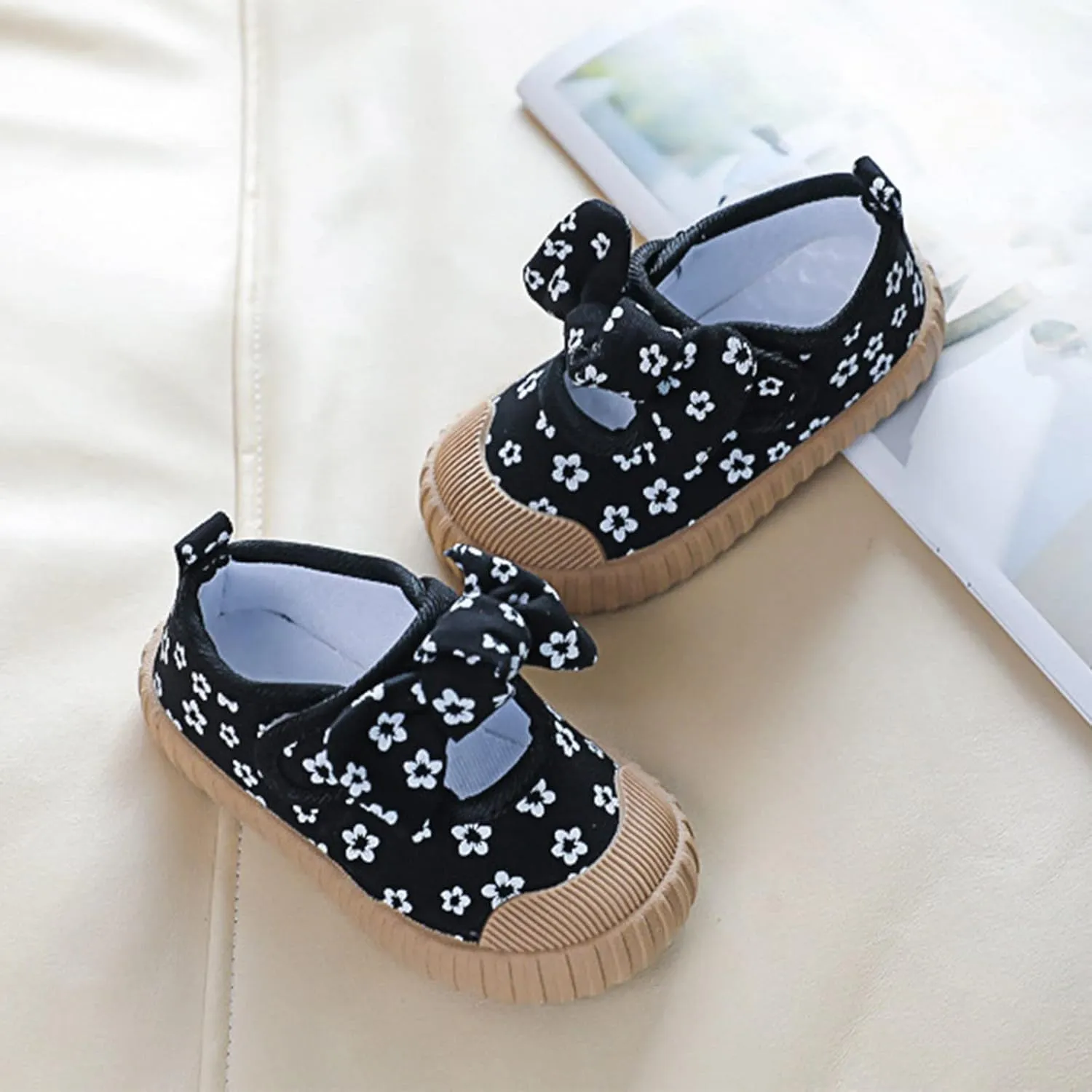 Baby Girl Shoes Soft Sole Floral Bow Comfortable Breathable Shoes Newborn Infant Mary Jane Flats Baptism Shoes (Black, 18-24Months)