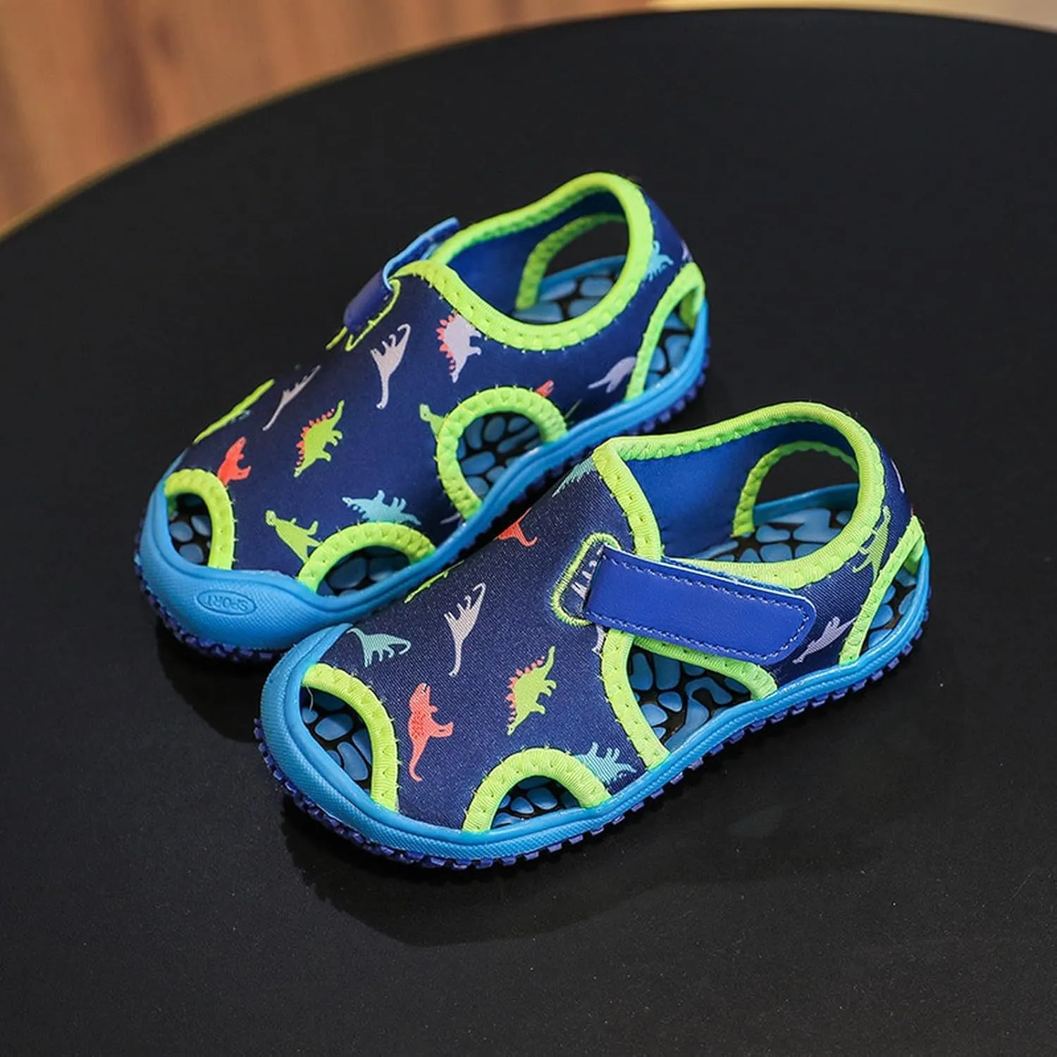 Children's Beach Shoes Toe Wraping Soft Sole Sandals Casual Shoes Kids Shoes Slides