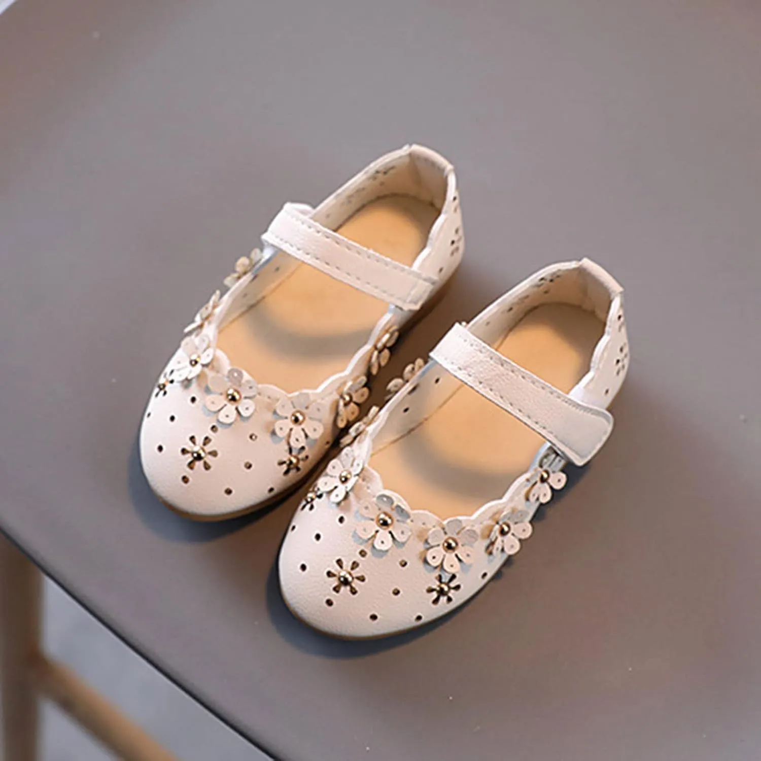 Flower Girl School Shoes Low Heel Flats Girls Princess Shoes Hollow Flower Shoes Sandals Soft Sole Princess Sandals (Beige-06#WER, 12 Months)