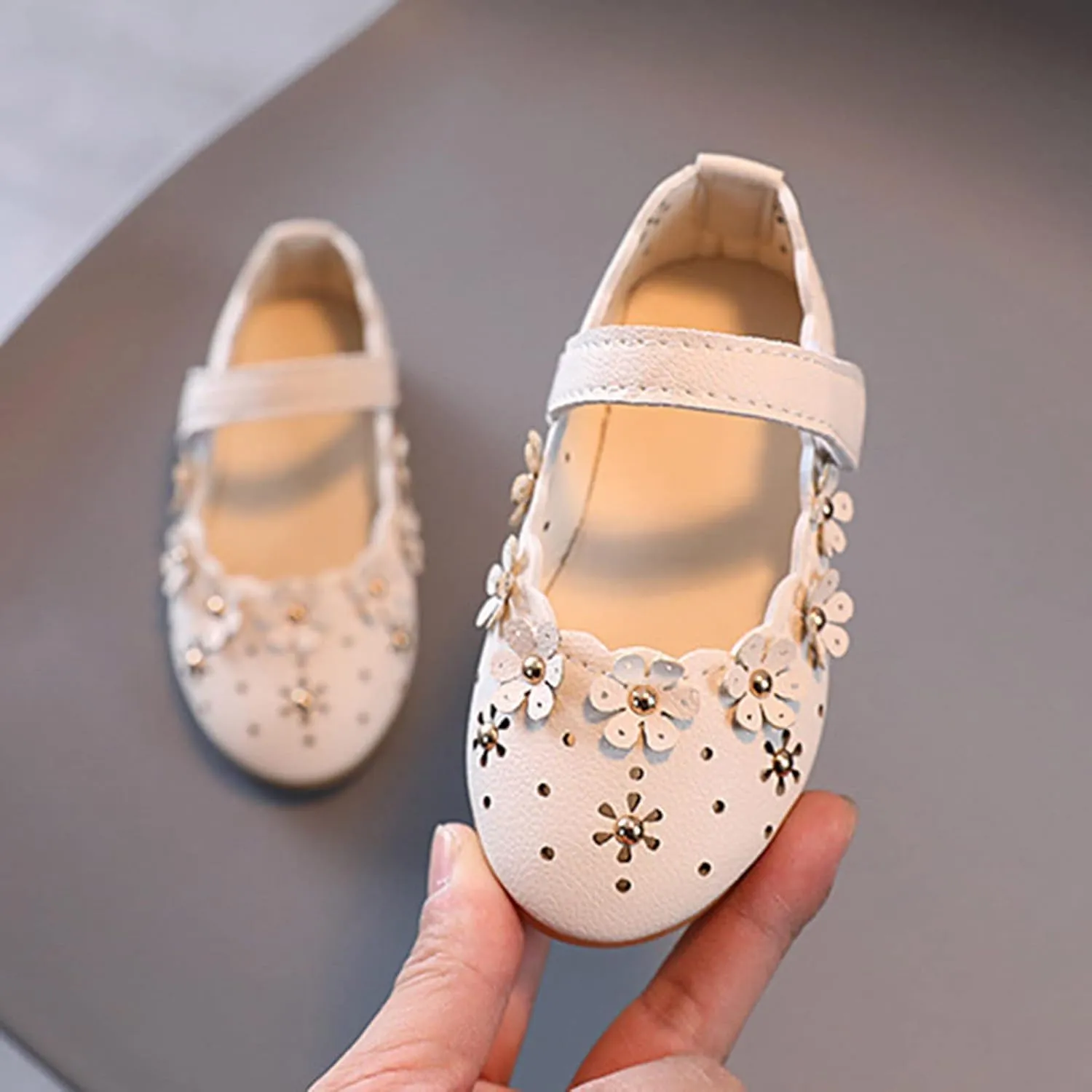 Flower Girl School Shoes Low Heel Flats Girls Princess Shoes Hollow Flower Shoes Sandals Soft Sole Princess Sandals (Beige-06#WER, 12 Months)
