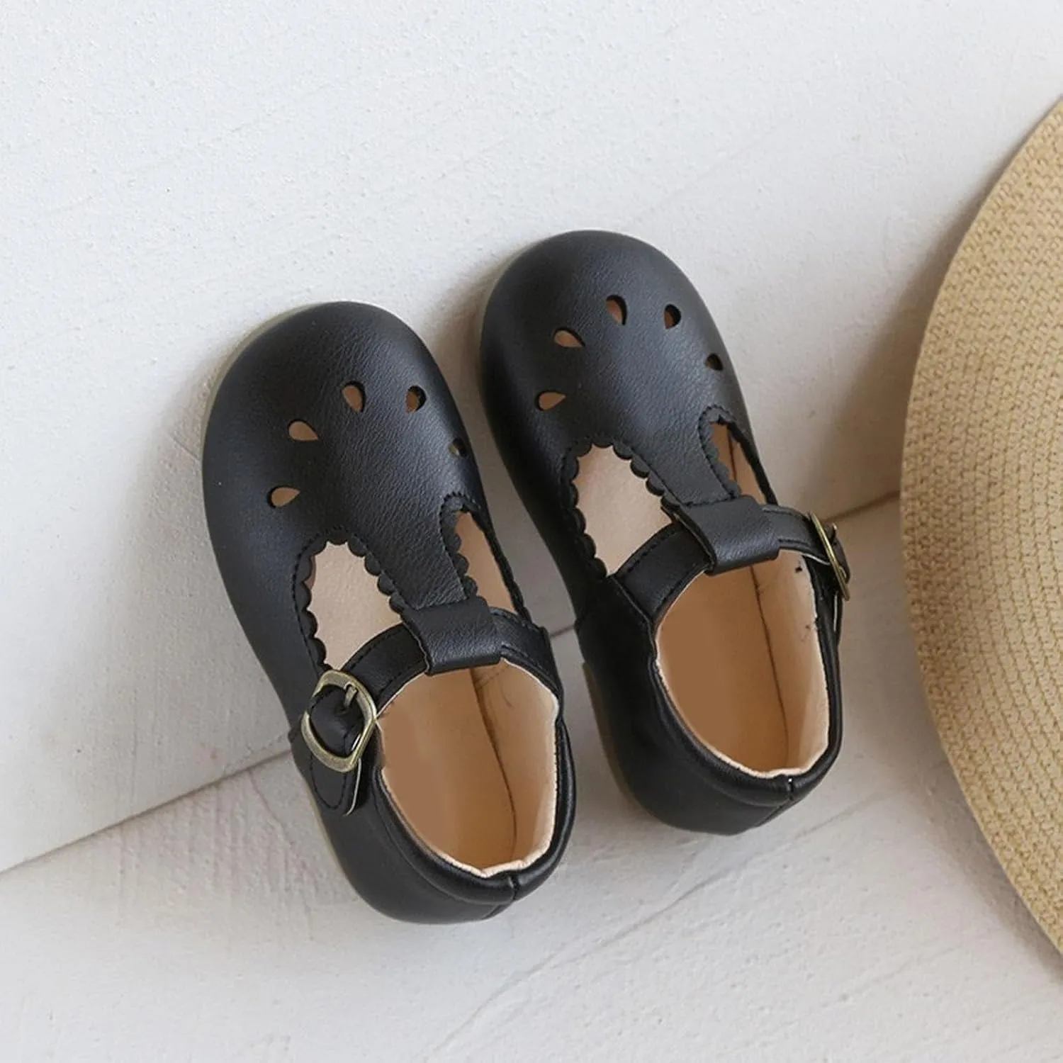 Girls Dress Shoes Children's Sandals Spring/Summer Solid Soft Sole Hollow Buckle Walking Shoes Closed Toe Sandals