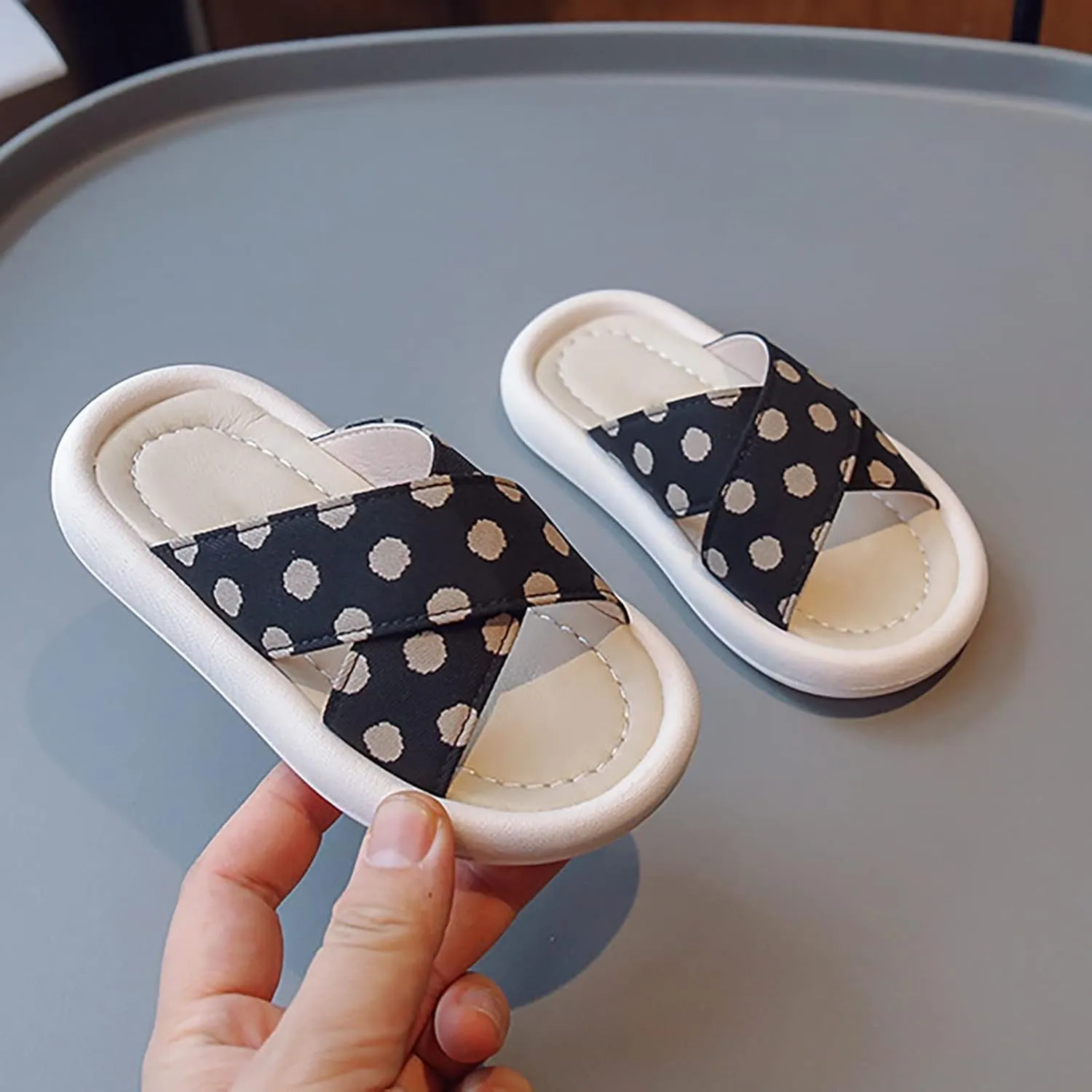 Girls Polka Dot Slides Soft Sole Anti Slip Open Toe Beach Swim Pool Water Sandals Kids Fashion Outdoor Walking Shoes