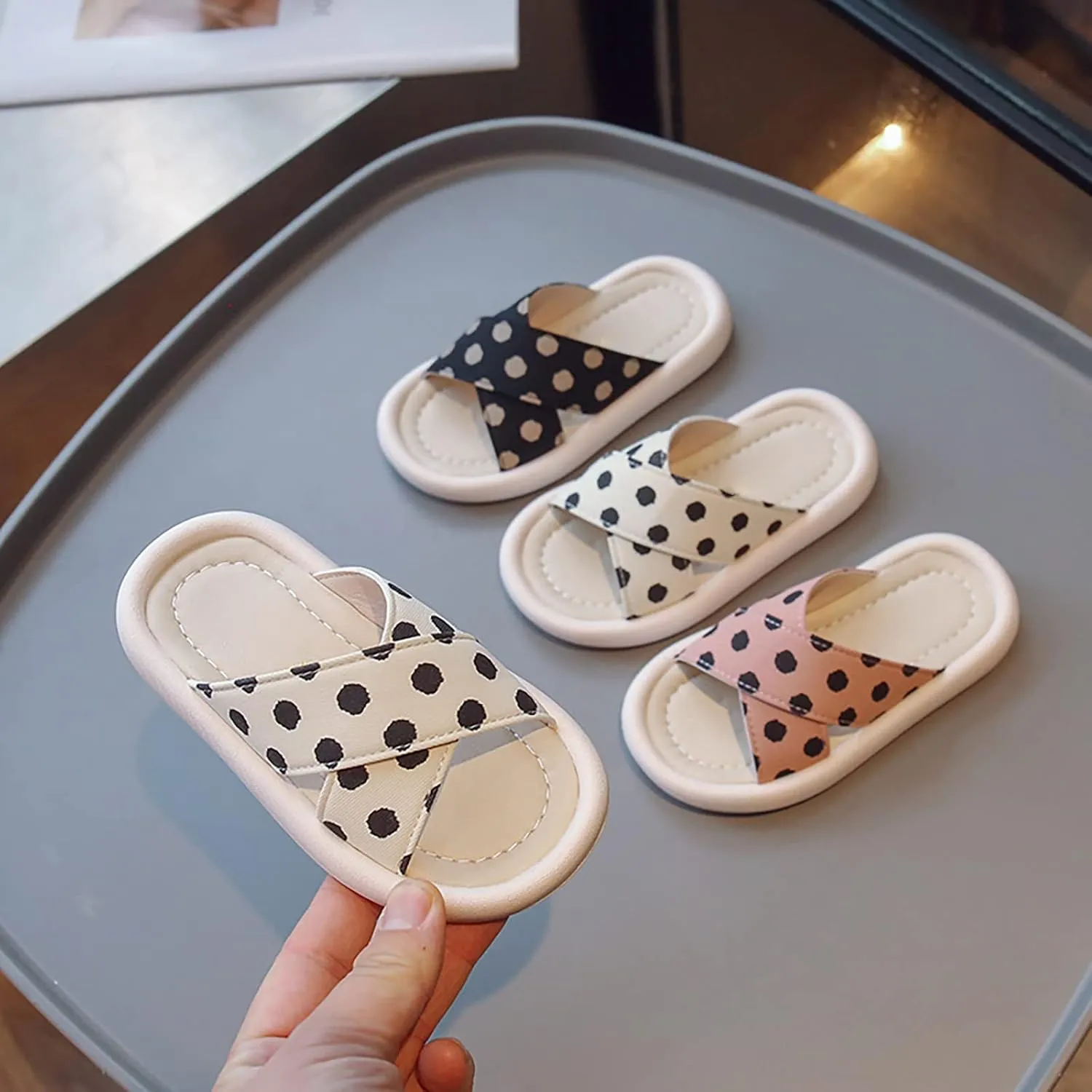 Girls Polka Dot Slides Soft Sole Anti Slip Open Toe Beach Swim Pool Water Sandals Kids Fashion Outdoor Walking Shoes