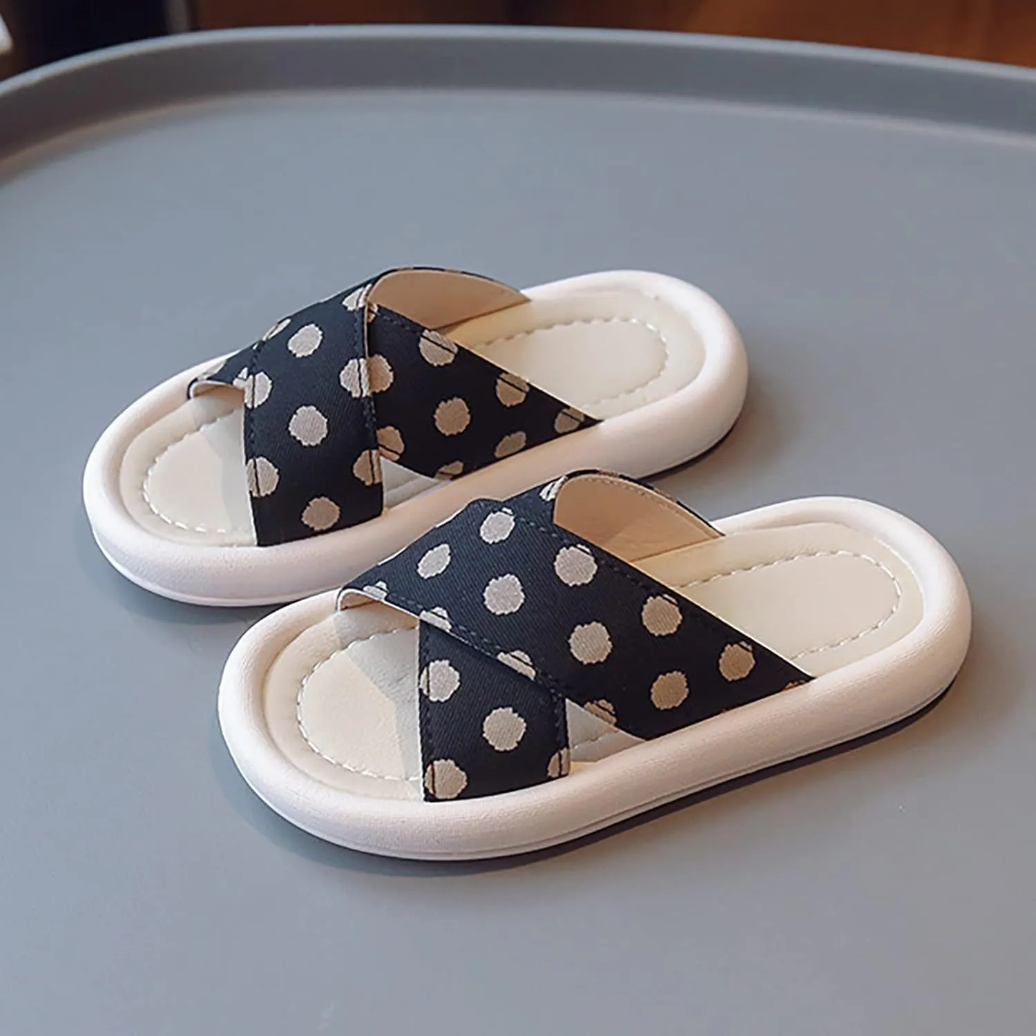 Girls Polka Dot Slides Soft Sole Anti Slip Open Toe Beach Swim Pool Water Sandals Kids Fashion Outdoor Walking Shoes
