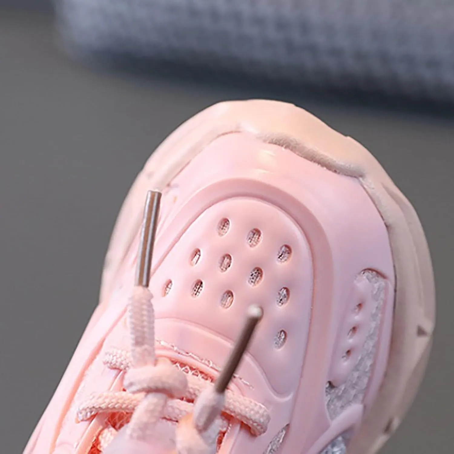 Light Up Toddler Boys Shoes LED Luminous Sport Sneaker, Little Fashion Cute Soft Sole Girls Shoes Luminous Shoes