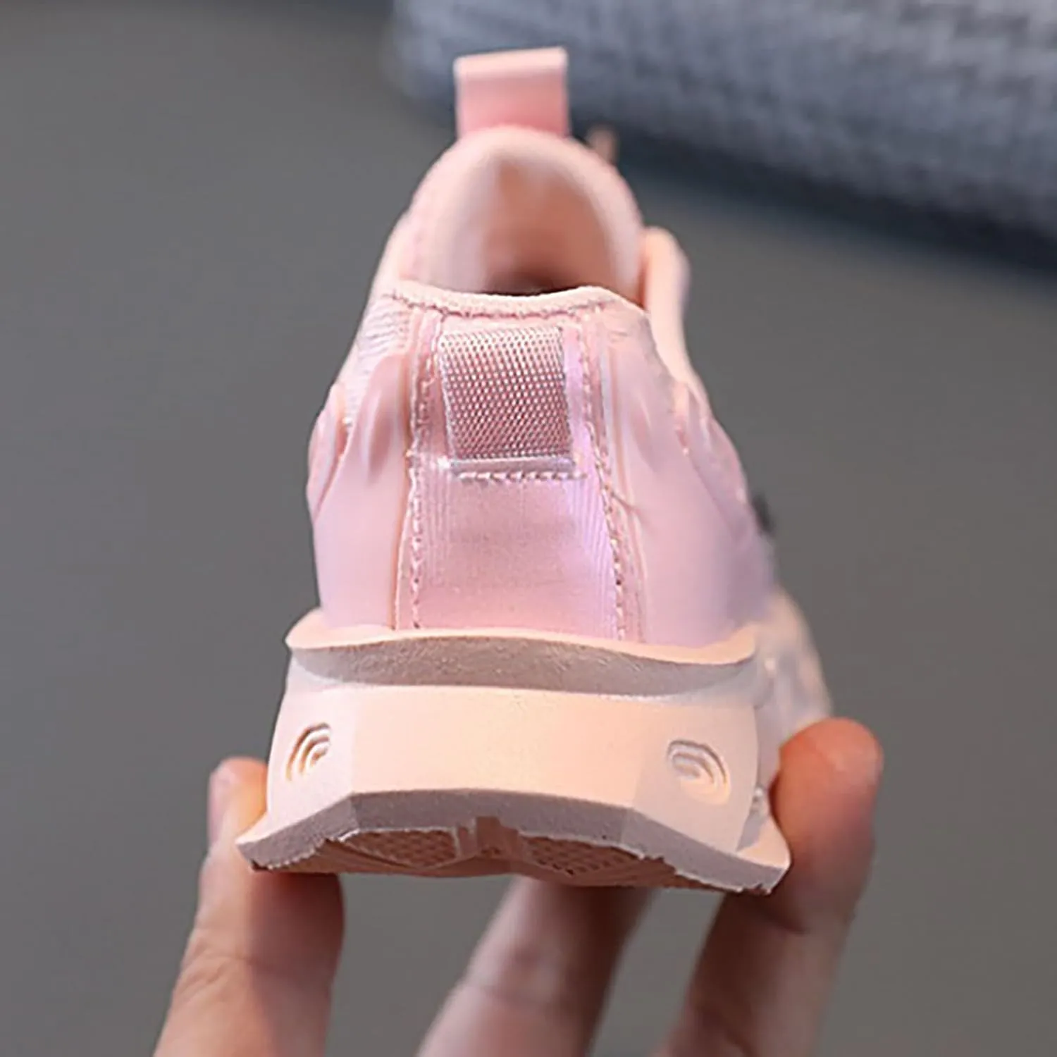 Light Up Toddler Boys Shoes LED Luminous Sport Sneaker, Little Fashion Cute Soft Sole Girls Shoes Luminous Shoes