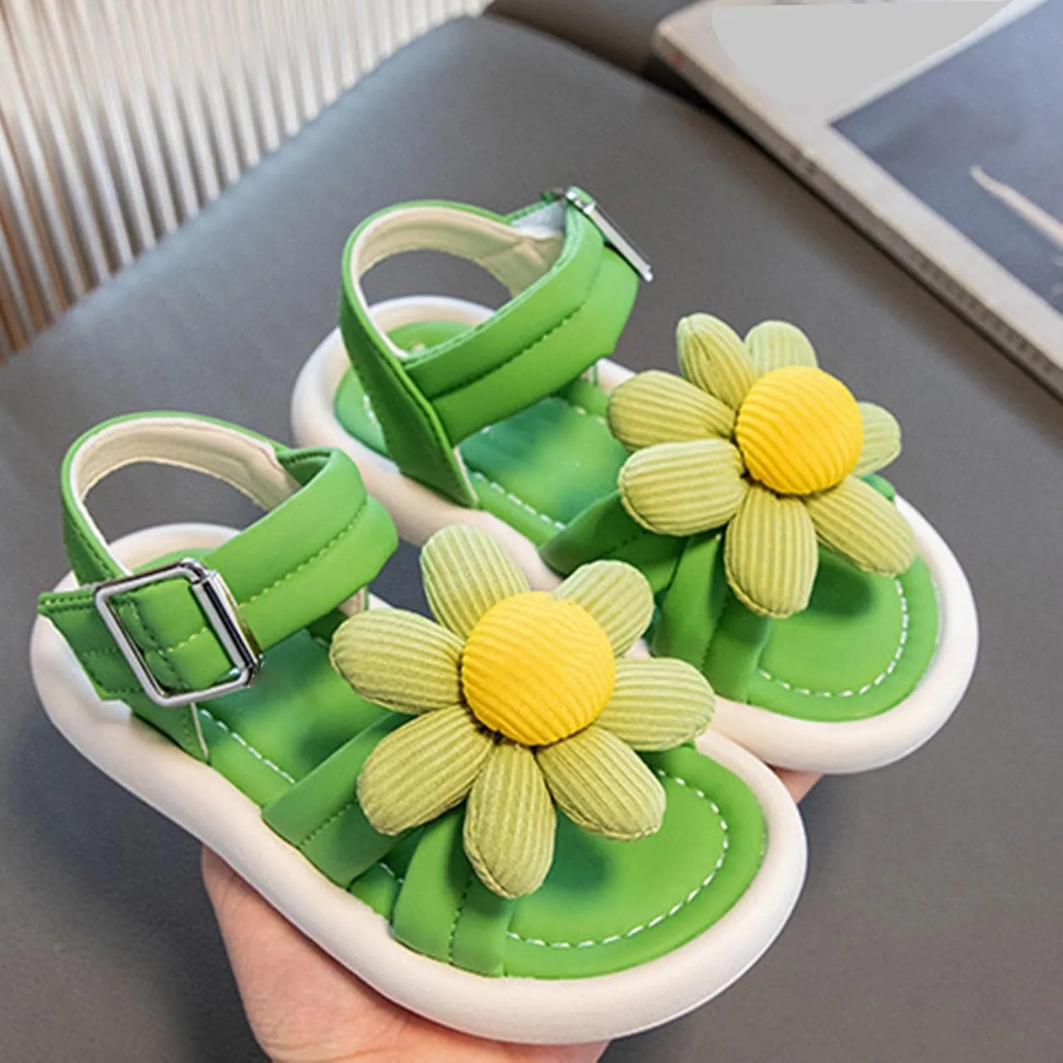 Toddler Girl Jelly Shoes Girls' Sandals Summer Children's Soft Sole Shoes Pearl Decoration Fashion Jelly Baby Sandals