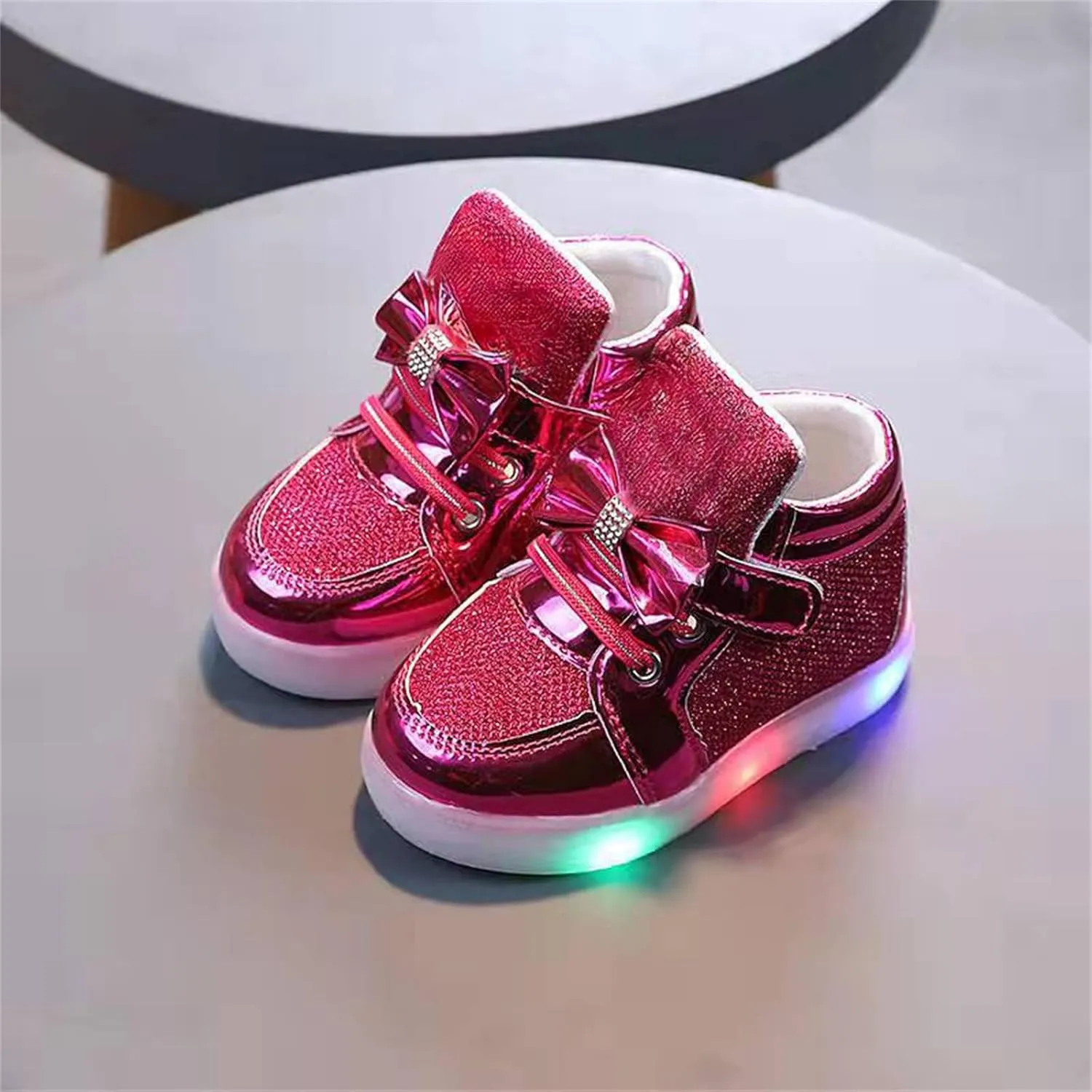 Toddler Kids Light Up Shoes Fashion LED Light Baby Shoes Casual Children Shoes Boys Girls Fashion Tennis Sneakers